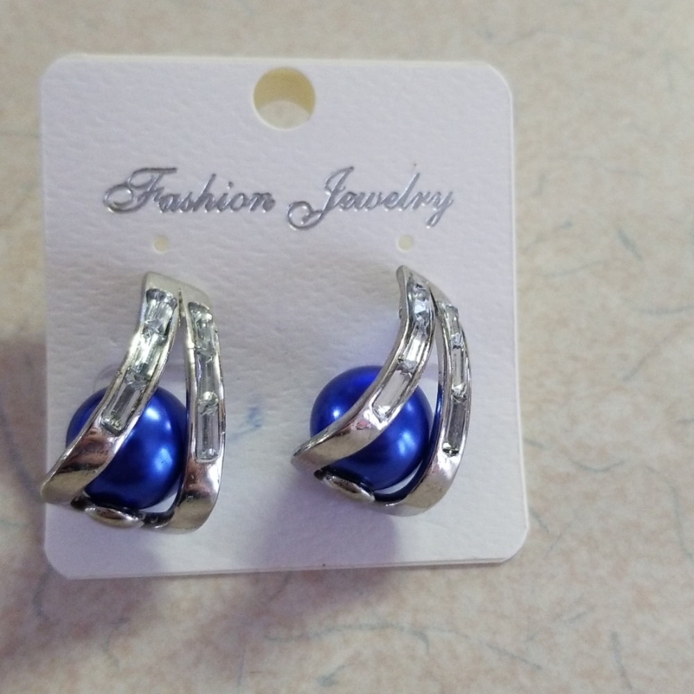 ✨ Blue Pearl & Silver Wave Earrings ✨